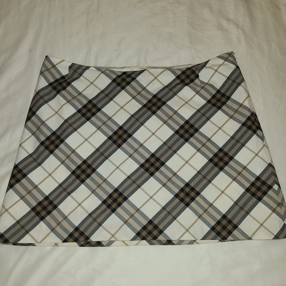 Burberry plaid skirt